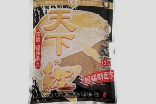 野钓鲤鱼有哪些饵料比较好用，蚯蚓、玉米、红薯均为不错的选择